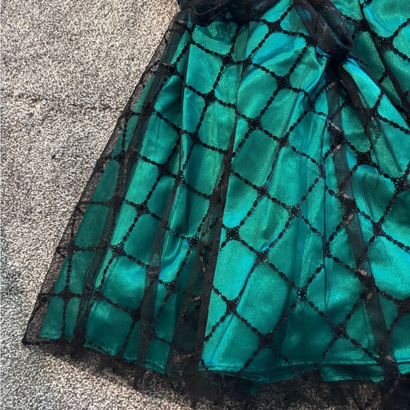 Jona Michelle Girls Emerald Green & Black Formal Party Dress Sz 8 Tie Button - Picture 8 of 9